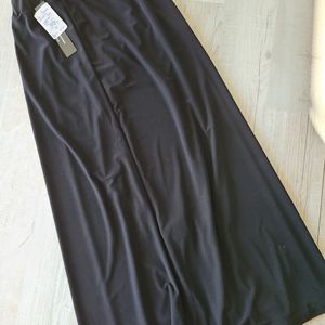NWT 2X Black dressy skirt